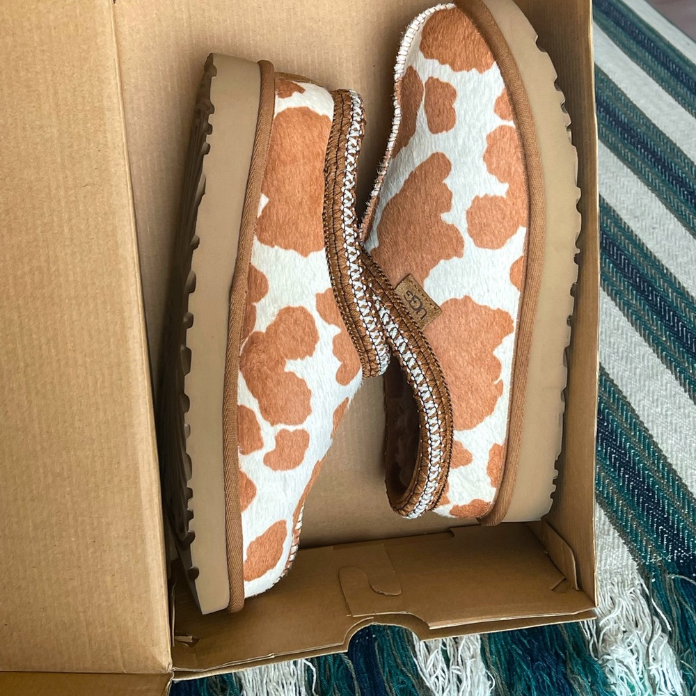 UGG Tasman Cow Print Slippers - Tan/White , Perfect Condition